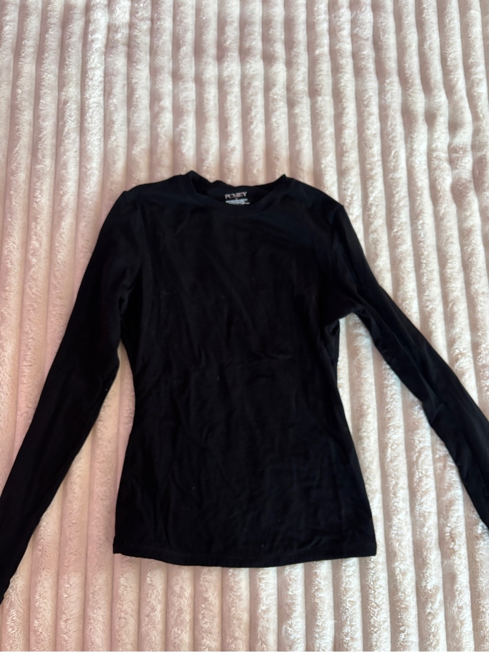 Women's Black Long-Sleeve Crewneck Tee